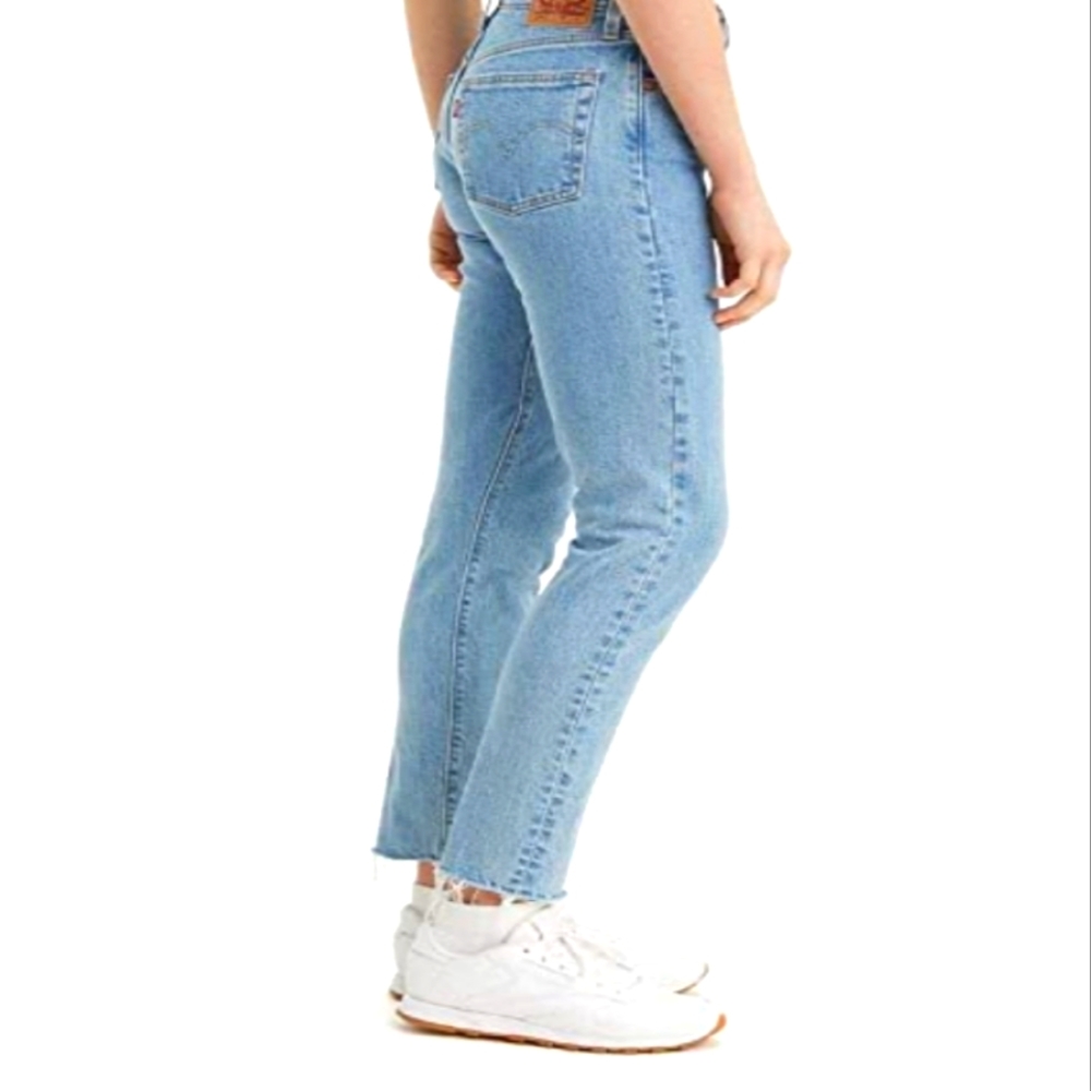 Levi's straight leg mom jeans